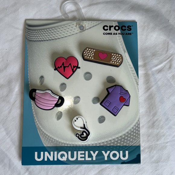 Crocs Jibbitz Health Heart 5 Pack - Picture 3 of 4